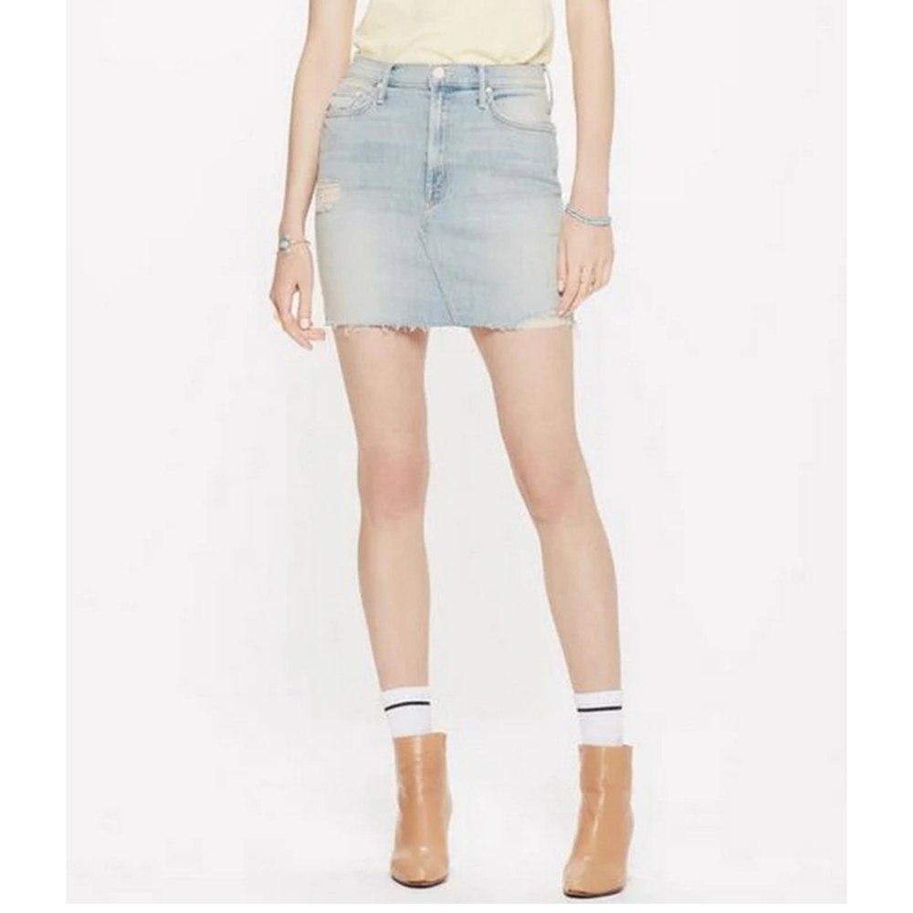 MOTHER The Sacred Mini Fray Skirt. Size 27. Good preowned condition.